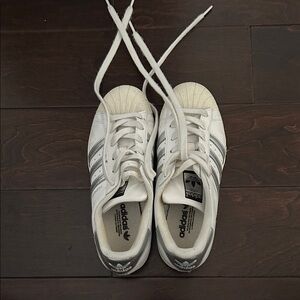 No stains or scratches